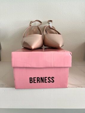 Women's Pointed Toe Slingback Flats in Blush